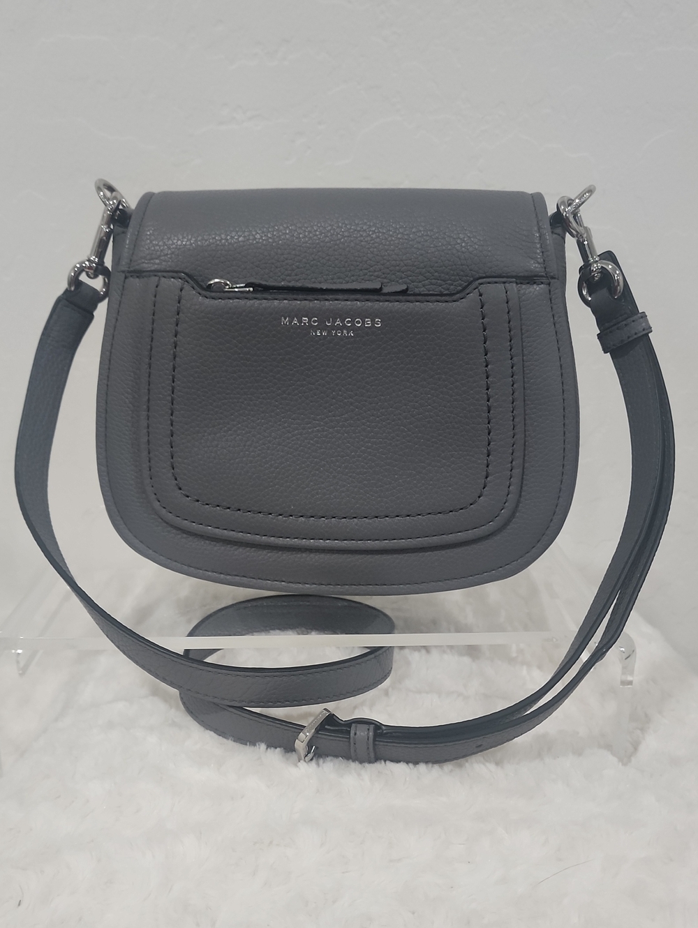 EUC Marc Jacobs Empire City Mini Messenger Charcoal Pebbled Leather Crossbody